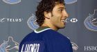 Roberto Luongo signs long-term contract extension