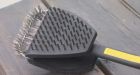 Canadian surgeons urge people to throw out bristle BBQ brushes